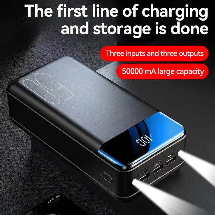 "Schwarze Ultra-Powerbank 100.000 mAh, tragbar, mit LED-Anzeige, ideal für Outdoor-Abenteuer, schnellladefähig"