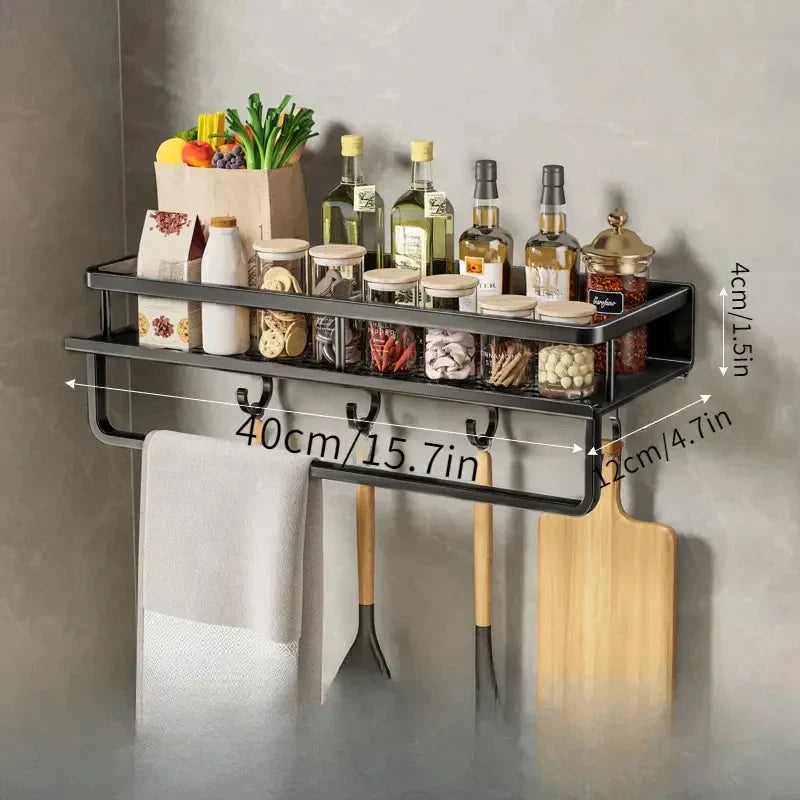 Schwarzes Küchenregal im modernen Design, platzsparend, elegantes Metallgestell für stilvolle und organisierte Küche.