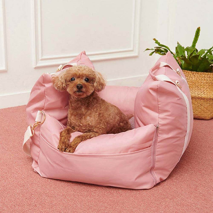 "Sicheres und wasserdichtes Hundeautositzbett mit Schutzkissen und Komfort, ideal für Reisen und leicht zu reinigen."