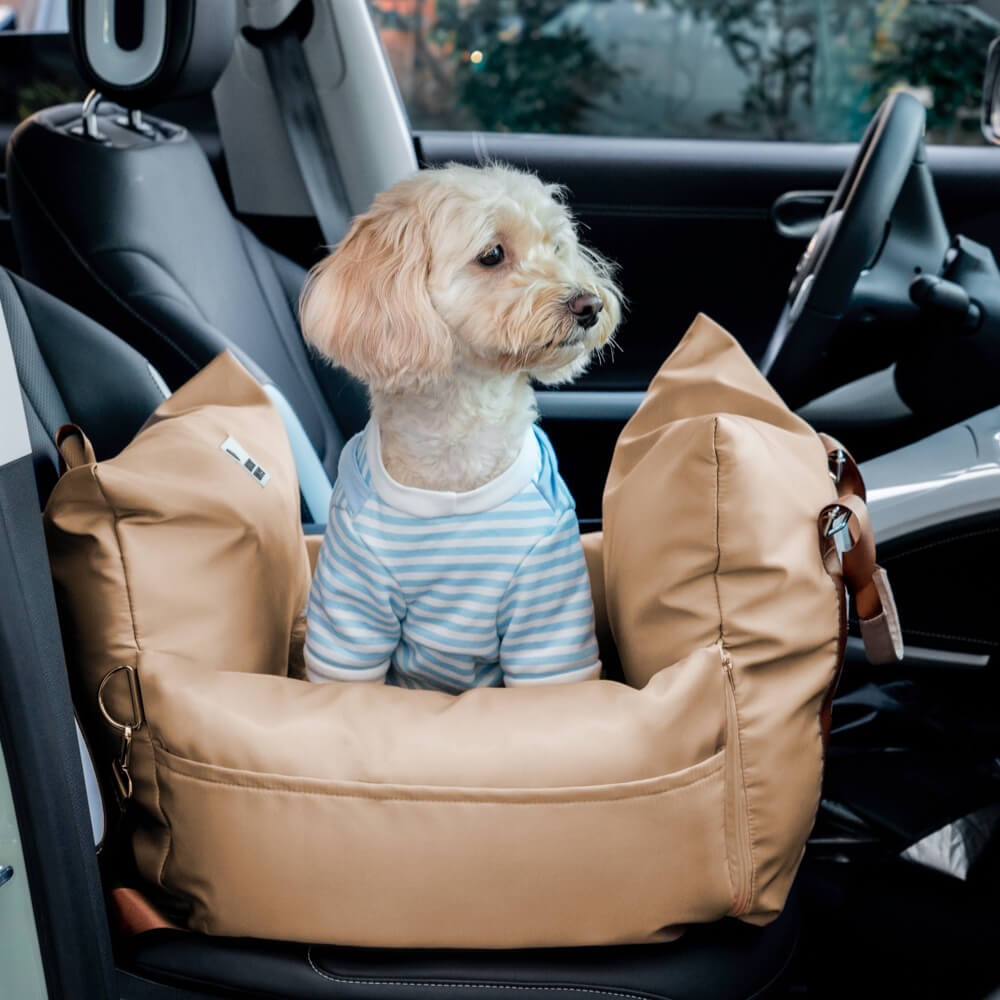 "Sicheres und wasserdichtes Hundeautositzbett mit Schutzkissen und Komfort, ideal für Reisen und leicht zu reinigen."