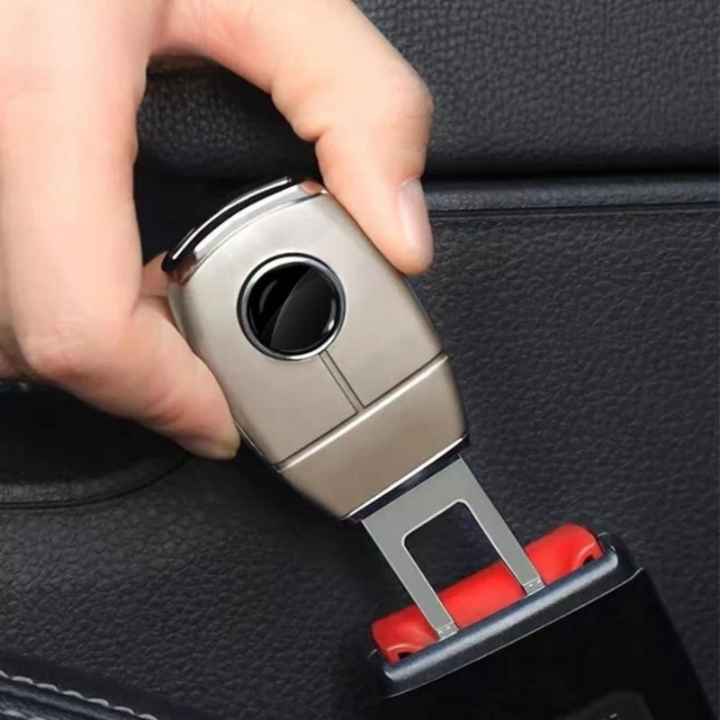 "Sicherheitsgurtverlängerung, schwarze, robuste Optik, einfache Montage, verbessert Komfort und Sicherheit im Auto."