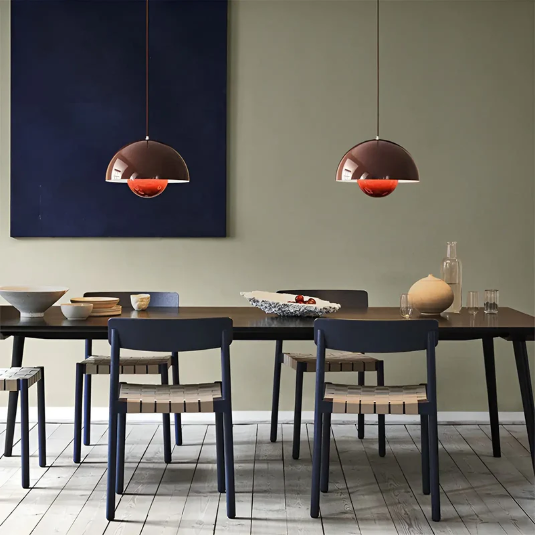"Skandinavische dimmbare LED-Hängeleuchte in blütenförmigem Design mit warmem Licht und verstellbarem Kabel."