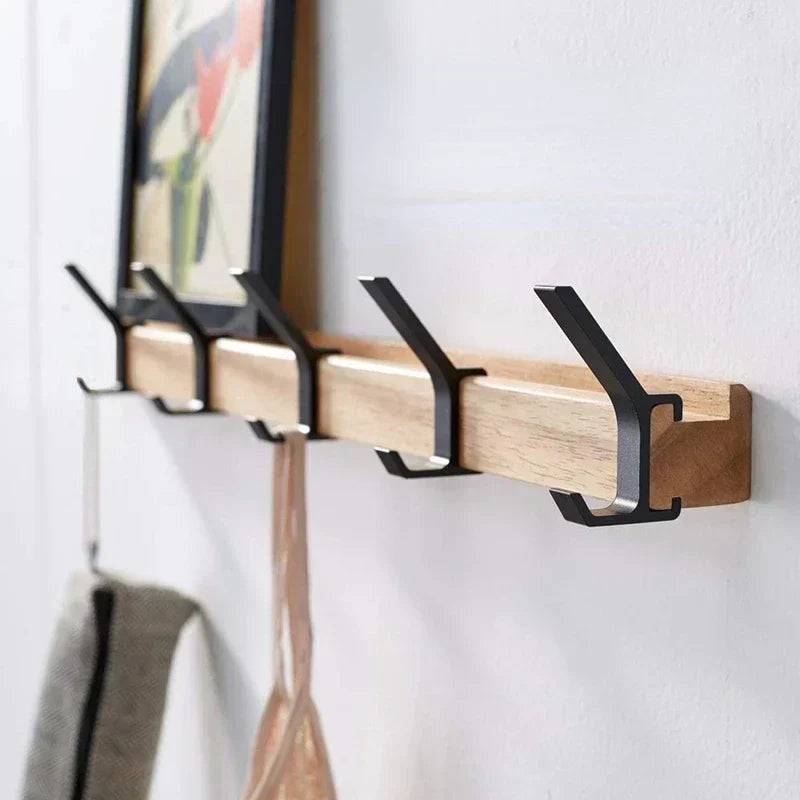 Skandinavische Wandgarderobe aus Gummibaumholz und Aluminium, 5 bewegliche Haken, elegant und langlebig, 40x7x7 cm.
