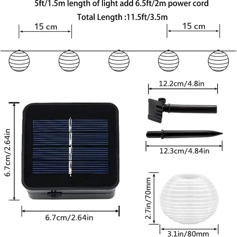 "Solarbetriebene wetterfeste LED-Außenlichterkette im Garten leuchtend, umweltfreundlich und ideal für Terrasse"