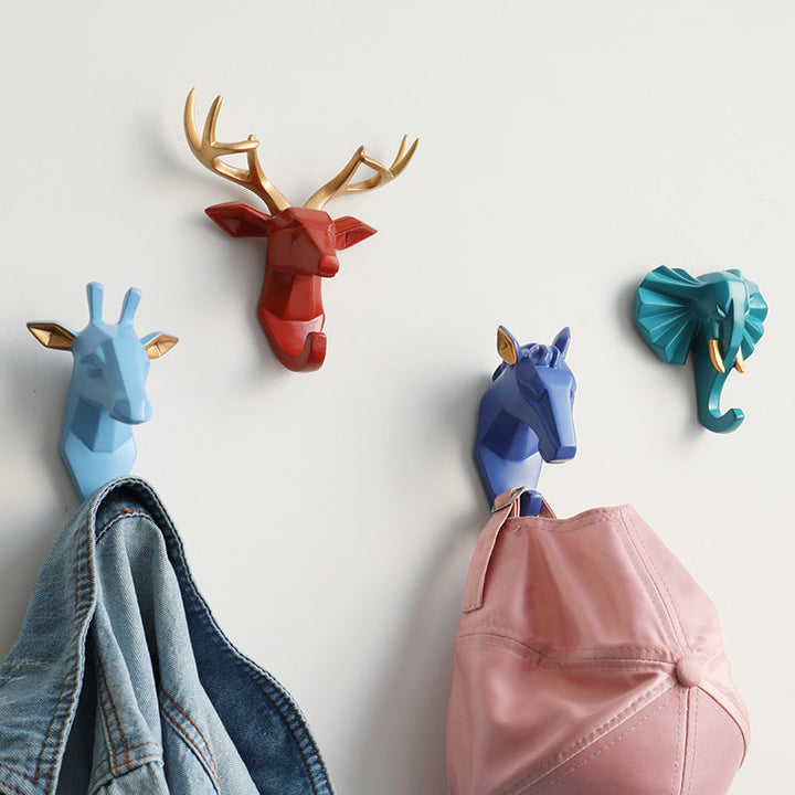 "Tierkopf Wandhaken aus Harz, handgeschnitzt, dekorativ, funktionell, verschiedene Farben für stilvolle Garderobe."