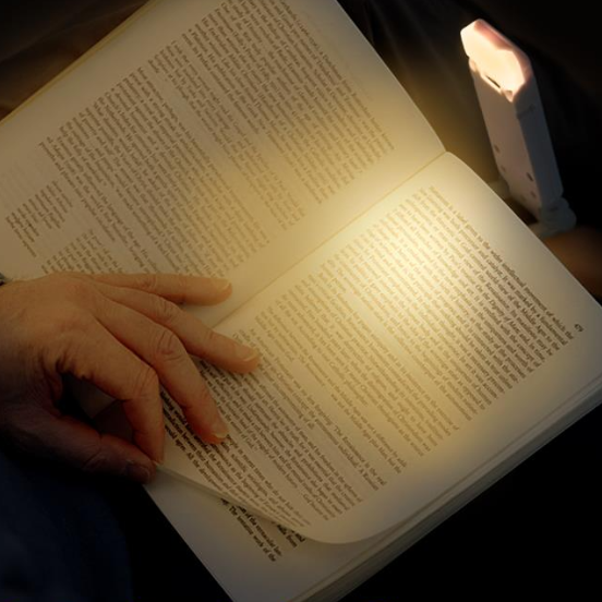 "Tragbare, flexible Leselampe mit Blaulichtfilter, dimmbarer LED-Beleuchtung und USB-Aufladung für augenschonendes Lesen."