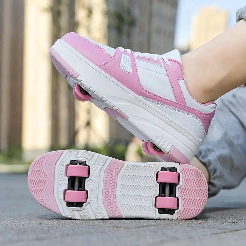 "Trendige Rollschuhe für Kinder mit versteckten Rollen, rosa-schwarzes Design, ideal für Outdoor-Abenteuer und Bewegung"