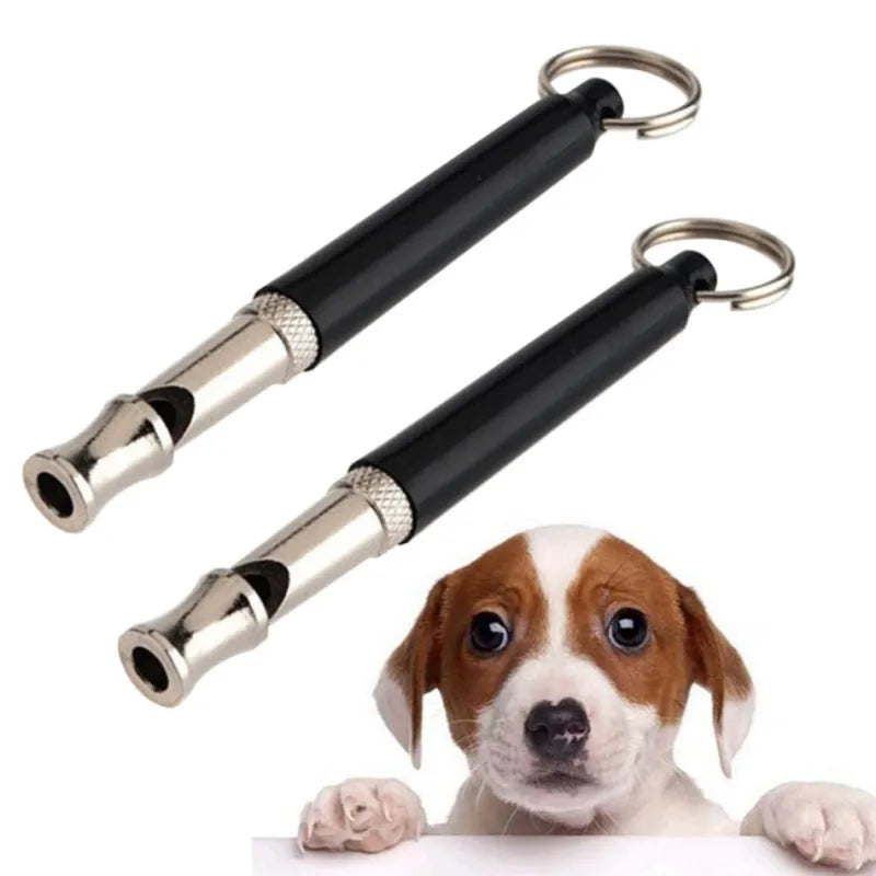 "Ultraschall-Hundepfeife für effektives Hundetraining, verstellbar, leicht und tragbar mit Schlüsselring."
