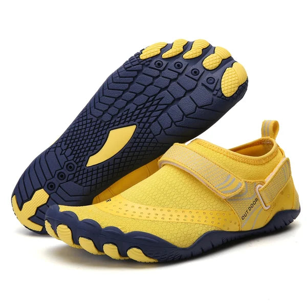 "Unisex Wasserschuhe am Strand; ergonomisch, rutschfest, ideal für Sport & Freizeit."