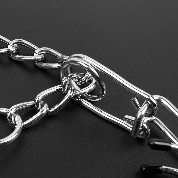 Verstellbares Anti-Zieh Hundehalsband mit gummierten Stiften, komfortables Design für sanftes Hundetraining.