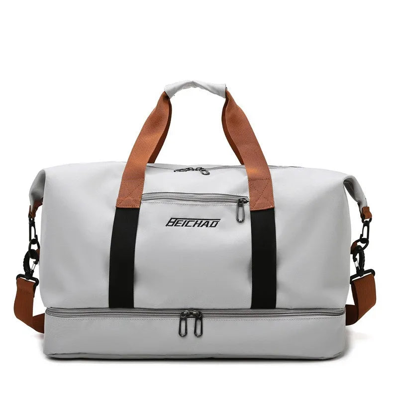 Vielseitige Sporttasche mit separatem Schuh- und Nassfach, ideal für aktive Reisende, Größe 46x25x28 cm, in Armeegrün.