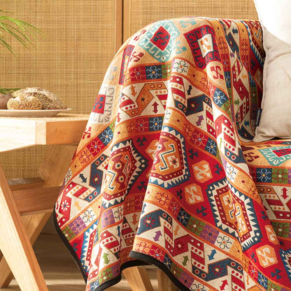 "Vielseitiger marokkanischer Jacquard-Überwurf, Sofabezug in Blau, Gelb, Rot; traditionelles Design, heimische Dekoration"