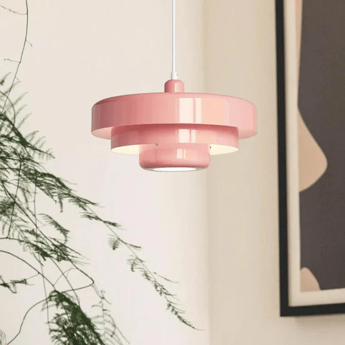 "Vintage LED Hängeleuchte in Schwarz-Bronze, Metall, warmweißes Licht, stilvolles Design, für Wohnräume geeignet."