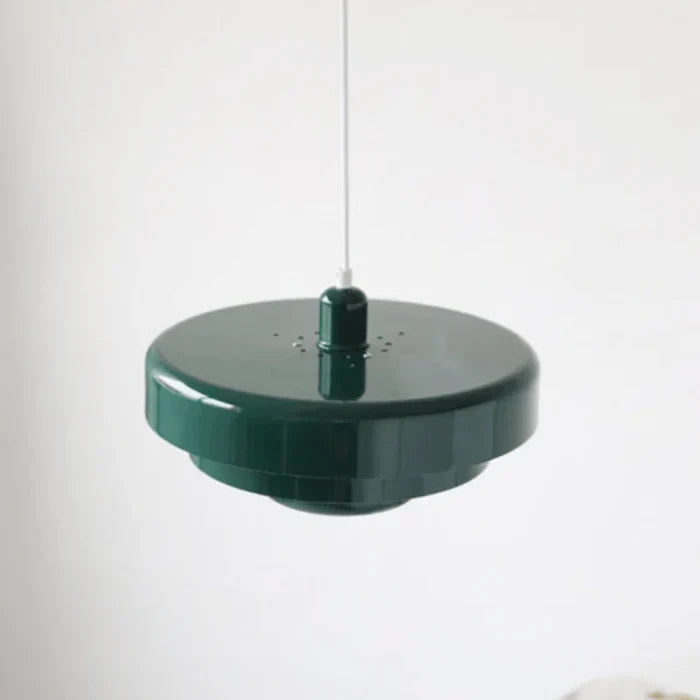 "Vintage LED Hängeleuchte in Schwarz-Bronze, Metall, warmweißes Licht, stilvolles Design, für Wohnräume geeignet."
