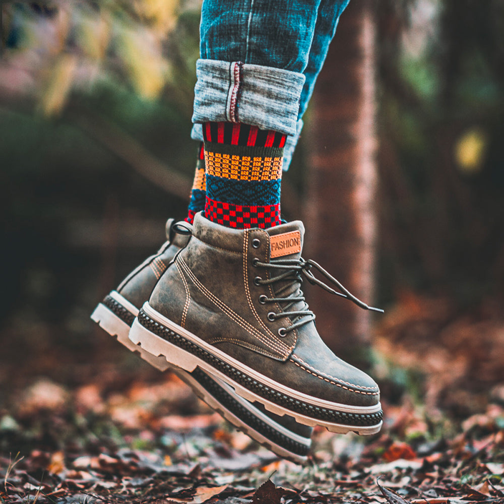 "Warme Wollsocken im Vintage-Stil, 5 Paar, kuschelig und stilvoll für den Winter, ideale Accessoires in versch. Farben."