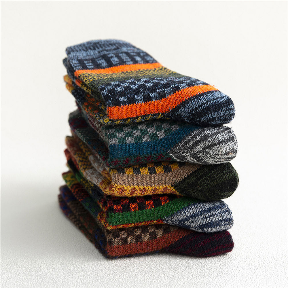 "Warme Wollsocken im Vintage-Stil, 5 Paar, kuschelig und stilvoll für den Winter, ideale Accessoires in versch. Farben."