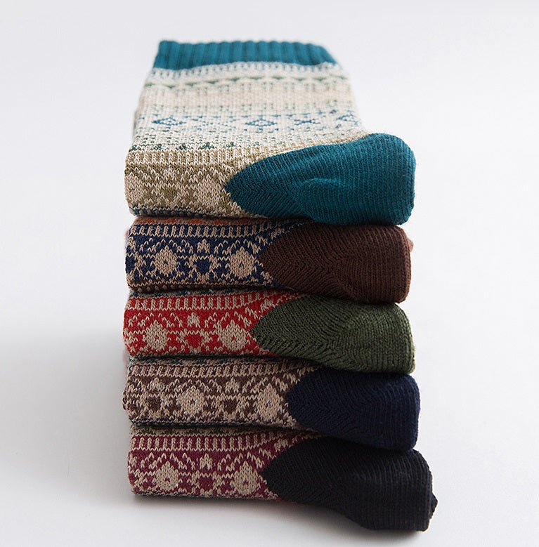 "Warme Wollsocken im Vintage-Stil, 5 Paar, kuschelig und stilvoll für den Winter, ideale Accessoires in versch. Farben."