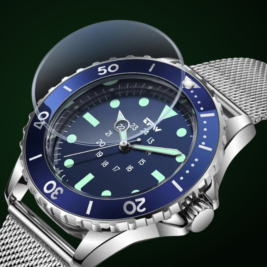 "Wasserdichte Herren-Taucheruhr mit grünem Armband, robustem Edelstahl-Gehäuse und leuchtenden Zeigern im Militärdesign"