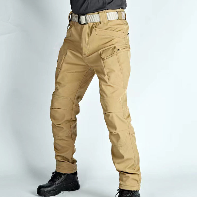 "Wasserdichte Herren-Wanderhose, robust und atmungsaktiv, mit mehreren Taschen, ideal für Outdoor-Aktivitäten."