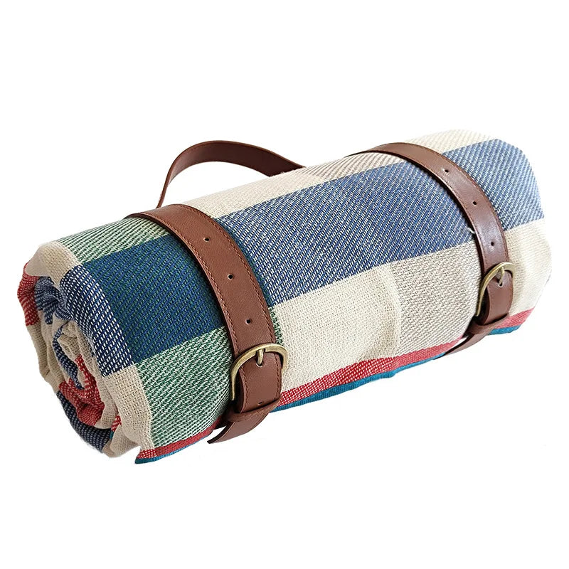 "Wasserdichte Picknickdecke 150x200 cm, faltbar, mit Tragegriff, ideal für Camping und Outdoor, weiche blaue Oberfläche."