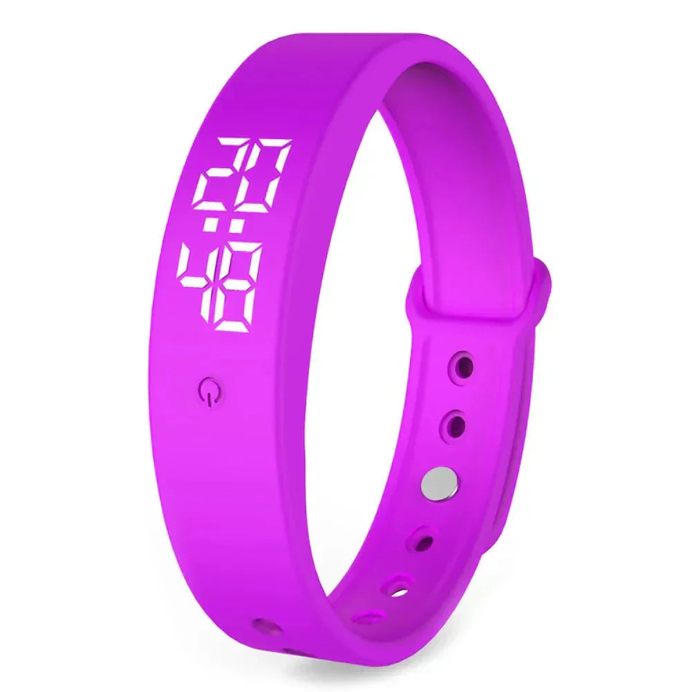 "Wasserdichte Smartwatch mit Temperaturüberwachung, hellblaues Design, geeignet für Fitness und Alltag, zeigt genaue Messwert