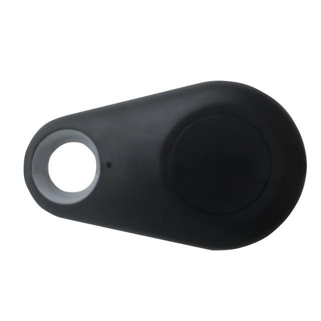 "Wasserdichter GPS-Tracker für Haustiere in Nahaufnahme, robuster, handlicher Tracker, ideal für Echtzeit-Ortung."