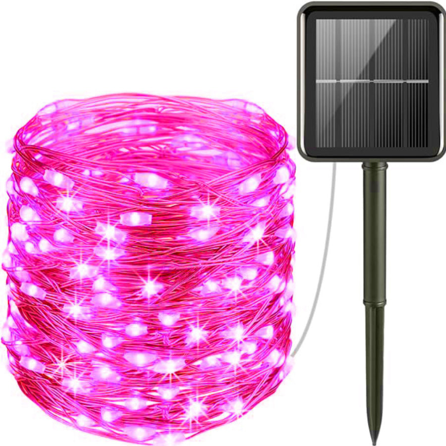 "Wasserfeste solarbetriebene Lichterkette im Garten bei Dämmerung, warme LED-Lichter, stimmungsvolle Außenbeleuchtung"