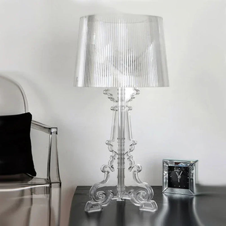 "Zarie verstellbare Tischlampe aus Acryl im modernen Barockdesign, höhenverstellbar, ideal als stylisches Wohnaccessoire."